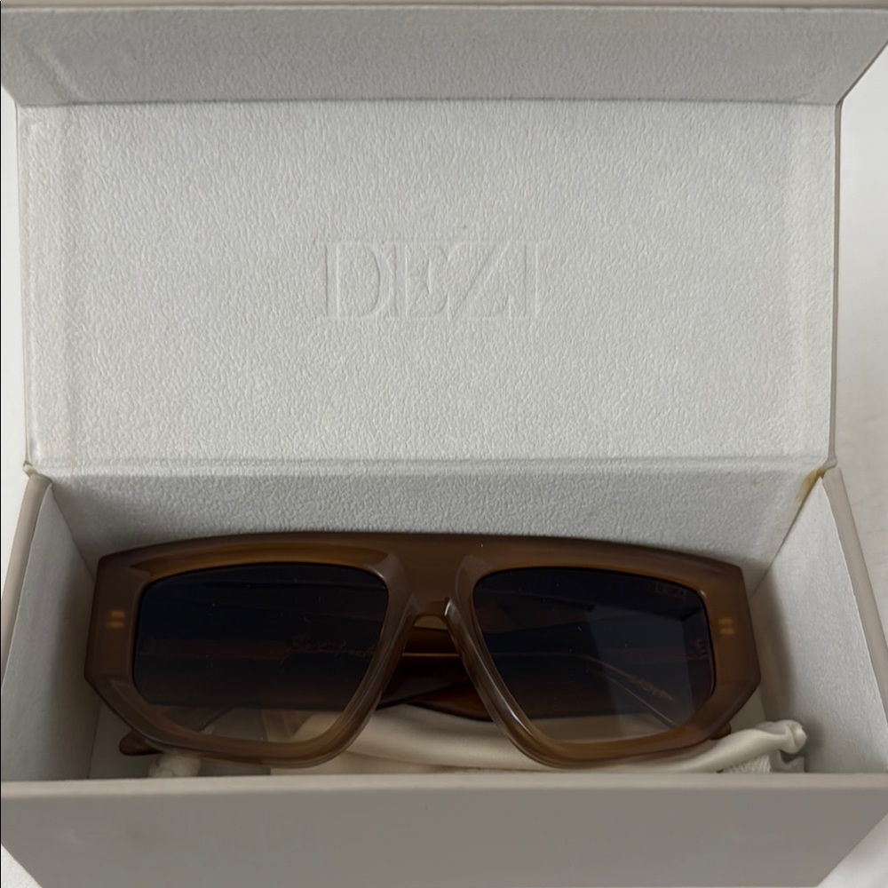 DEZI Back Track Brown Chunky Frame Sunglasses